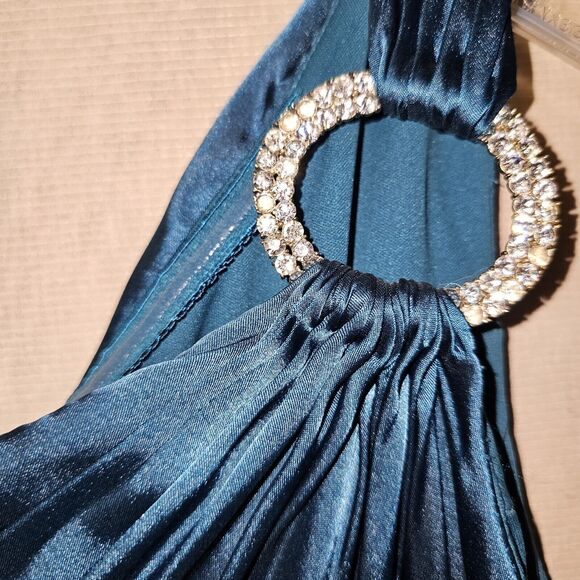 Adrianna Papell Satin One Shoulder Gown Size 4 Rhinestone Embellished Princess - Picture 3 of 10